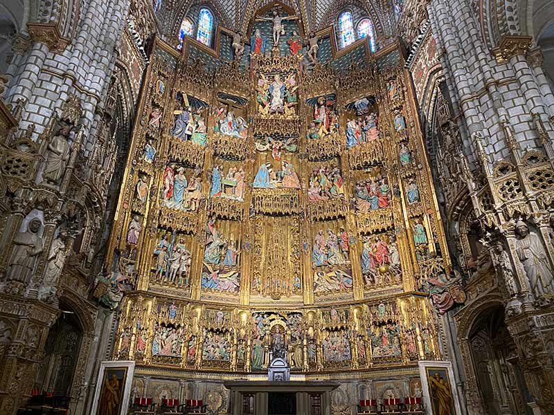 main-altar-cathedral-toledo